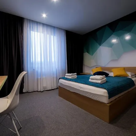 Отель Hotel Safir Bihac Бихач