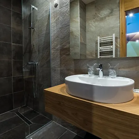 Отель Hotel Safir Bihac 4*