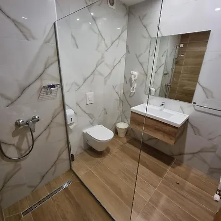 Hotel Safir Bihac 4*